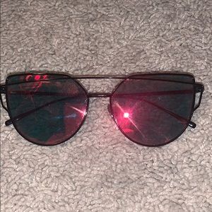Red/black sunnies